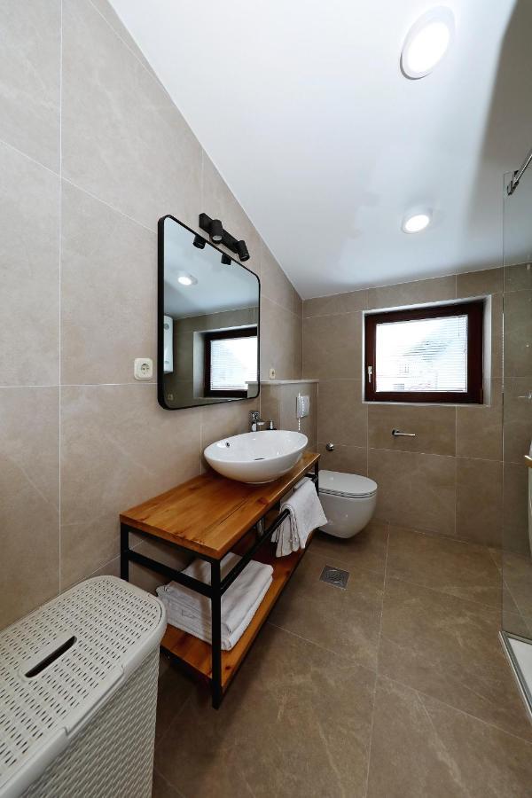 Apartments "Villa Antisin" With Heated Pool Zára Kültér fotó
